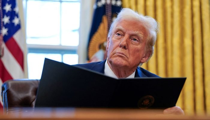 1742857943_2025-01-30T204648Z_256776295_RC2KKCA2F3WR_RTRMADP_3_USA-TRUMP-copiar.jpg