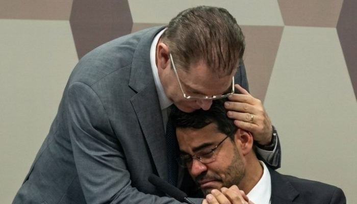 1777525457_Abraco-Sostenes-Messias.jpg