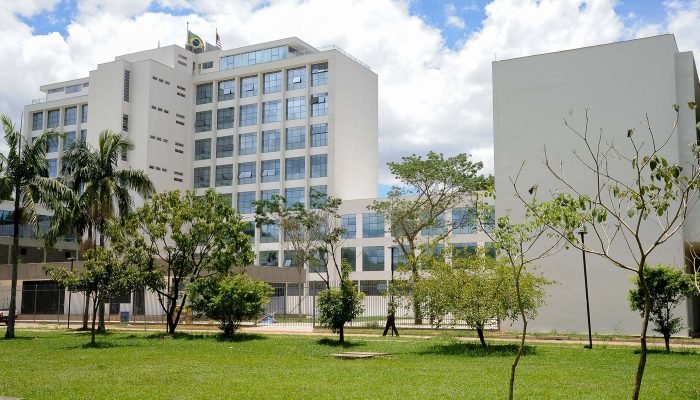 1778429743_fachada_reitoria_foto-cecilia-bastos-1.jpg