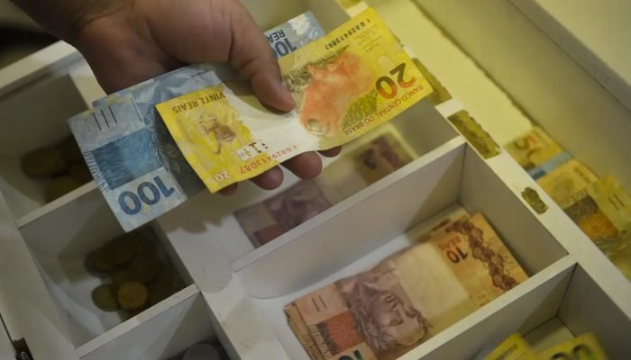 1778605741_dinheiro_caixa_mcajr_abr_2907221127.jpg