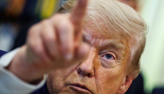 1780955403_trump-abandona-entrevista.jpg