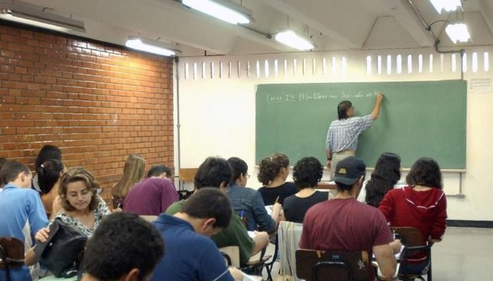 1784132034_sala_de_aula_2.jpg