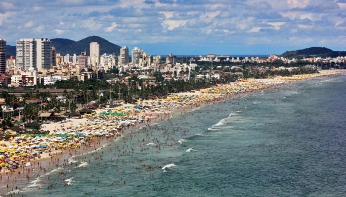 1784692429_Praia-da-Enseada-Helder-Lima-min-2.jpg