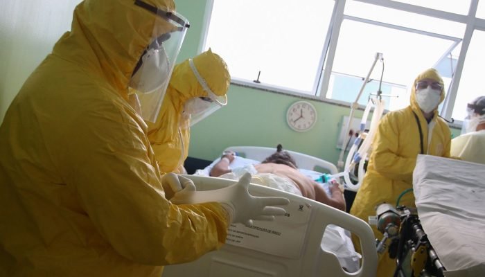 2020-05-13t010437z_1571908268_rc2dng9boty1_rtrmadp_3_health-coronavirus-brazil.jpg