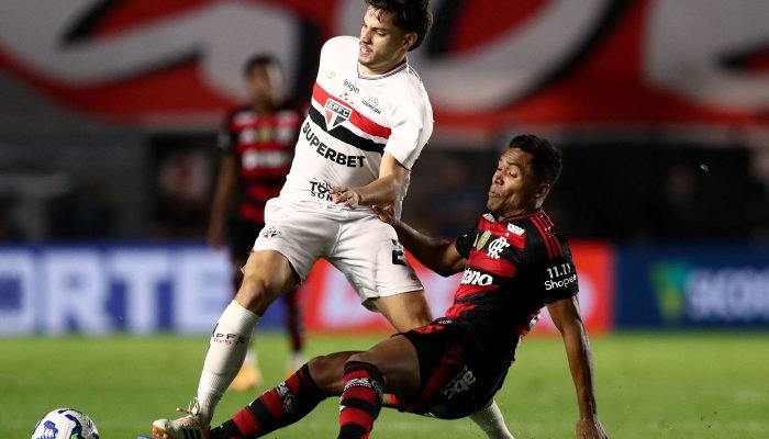 2025-11-06t014801z_947117653_up1elb604zzr0_rtrmadp_3_soccer-brazil-sao-fla.jpg