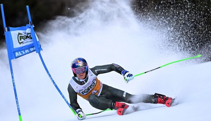 2025-12-21t091119z_284918193_up1elcl0pit5c_rtrmadp_3_alpine-skiing-men.jpg