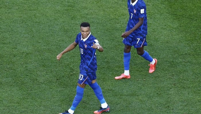 2026-07-04t223528z_1950860203_up1em741qr226_rtrmadp_3_soccer-worldcup-pry-fra.jpg