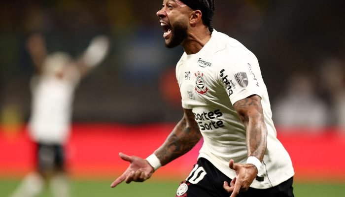 2026-08-21t021518z_897125007_up1em8l069hhc_rtrmadp_3_soccer-libertadores-cor-ros.jpg