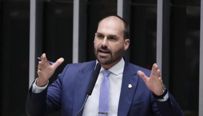 33474b_CONG_MATERIA_MANUAL_eduardobolsonarozecaribeiroagcamara.jpg