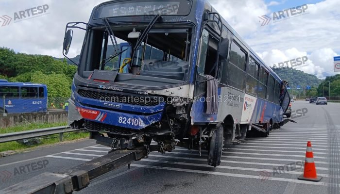 ACIDENTE-ONIBUS-PE-MANOEL-2.jpg