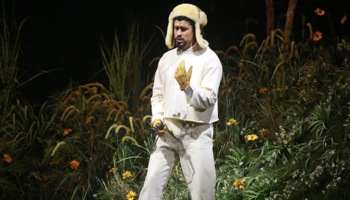Bad-Bunny-GettyImages-2236505276.jpg