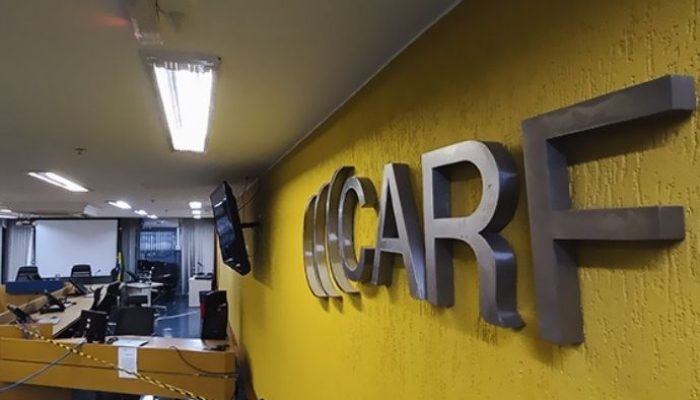 CARF-PARADO.jpg