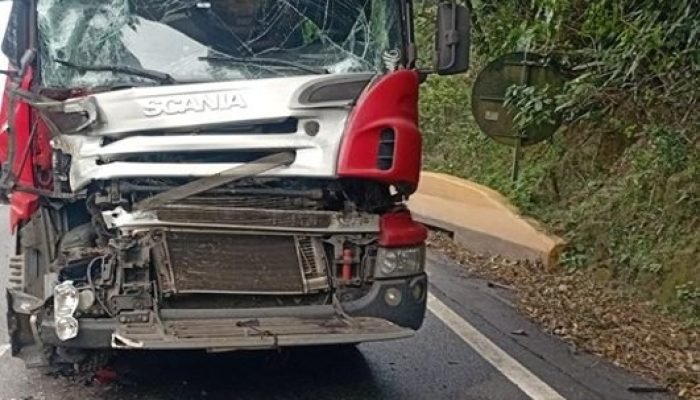 COLISAO-CARRETA-ANCHIETA-23072026.jpeg