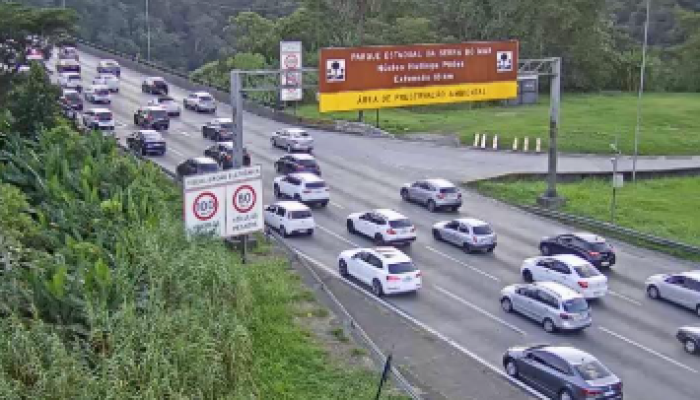CONGESTIONAMENTO-IMIGRANTES-SUBIDA.png