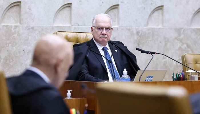 Edson-Fachin-e-Alexandre-de-Moraes-no-plenario-do-STF-2.jpg