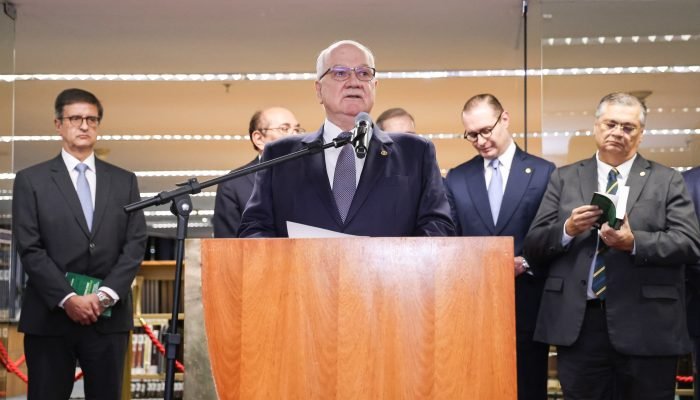 Esdon-Fachin-e-ministros-do-STF-1.jpg