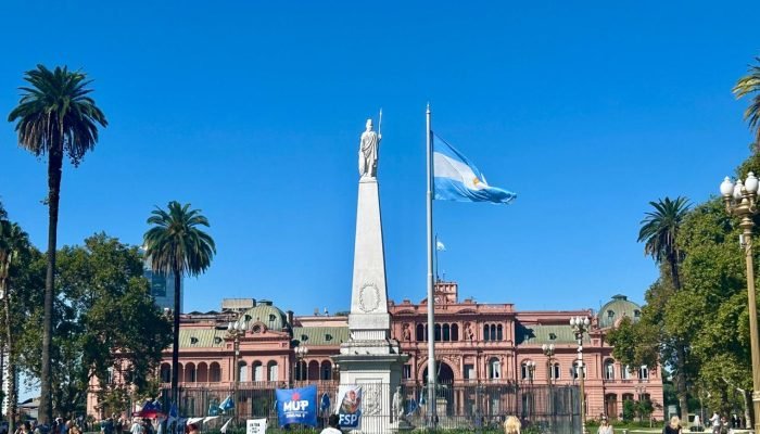 Exilados-na-Argentina.jpg