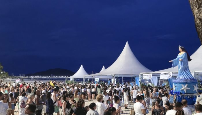 FESTA-DE-IEMANJA-GUARUJA-PAULA-ALVES.jpg