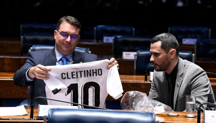 Flavio-Bolsonaro-e-Cleitinho.jpg