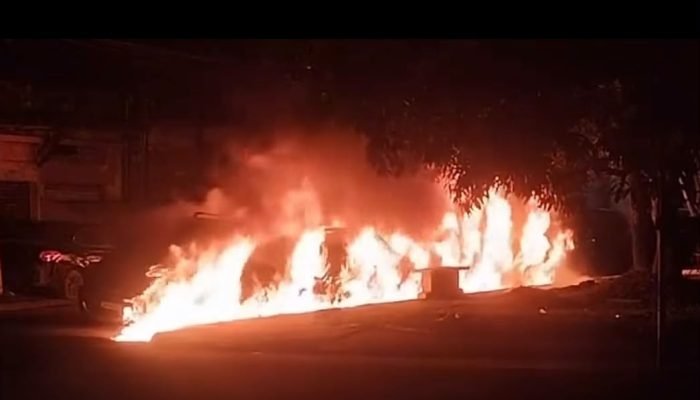 INCENDIO-CARROS-VC.jpeg