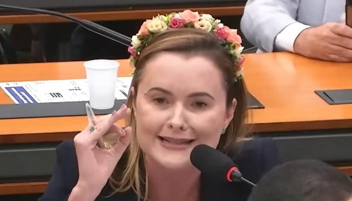 Julia-Zanatta.jpg