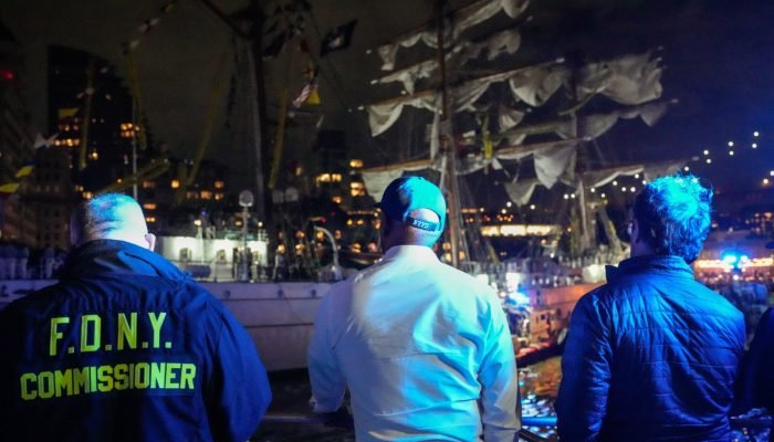 Navio-mexicano-NY.jpeg