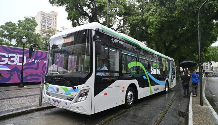 ONIBUS-ELETRICO-SANTOS-HENRIQUE-TEIXEIRA.jpg