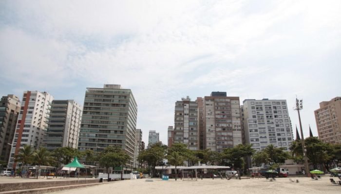 PREDIOS-TORTOS-DE-SANTOS.jpg