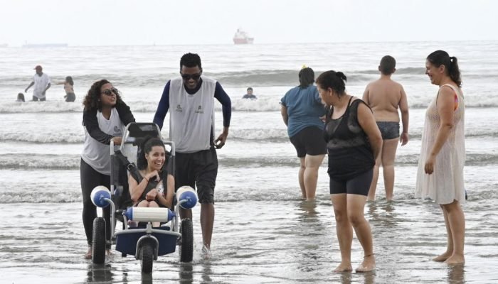 Praia-Acessivel-Henrique-Teixeira-PMS.jpg