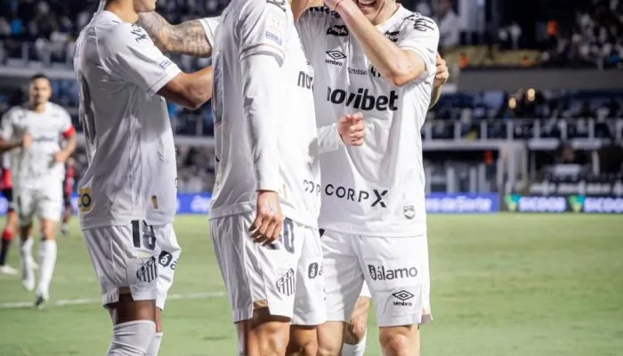 Santos-x-Vitoria-Comemoracao-700x441.webp.webp