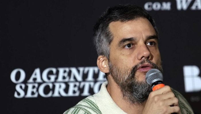 Wagner-Moura-scaled.jpg