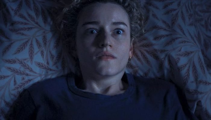 a-hora-do-mal-filme-de-terror-com-julia-garner-ganha-trailer-oficial_widelg.jpg