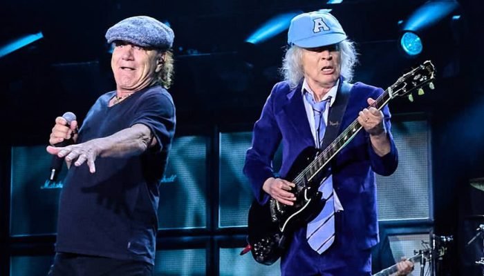acdc-brian-johnson-angus-young-2025-foto-adam-bettcher-getty-images_widelg.jpg
