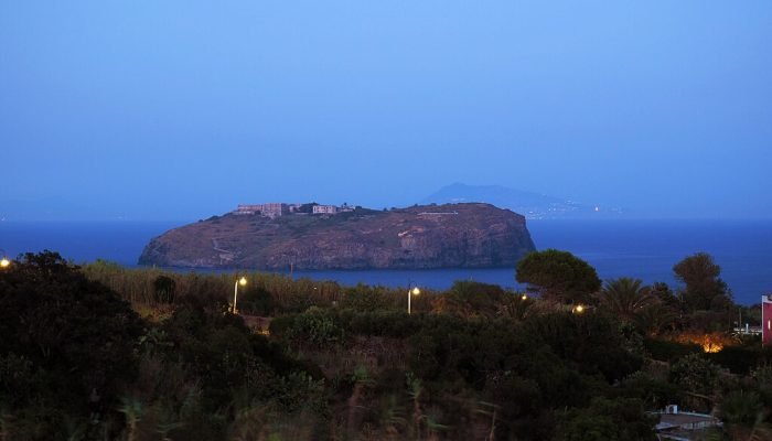 aenaria-cidade-submersa.jpg