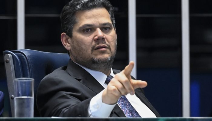 alcolumbre-3.jpg
