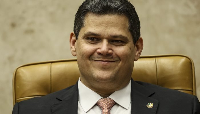 alcolumbre.jpg