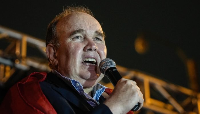 aliaga.peru_.perfil.jpg