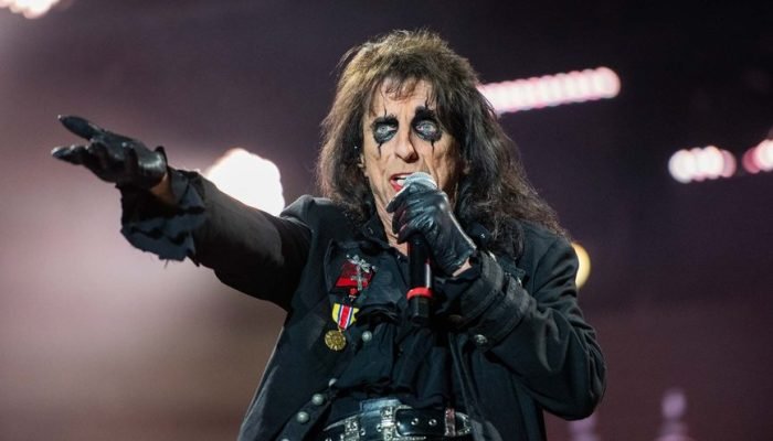 alice-cooper-leca-suzuki_widelg.jpg