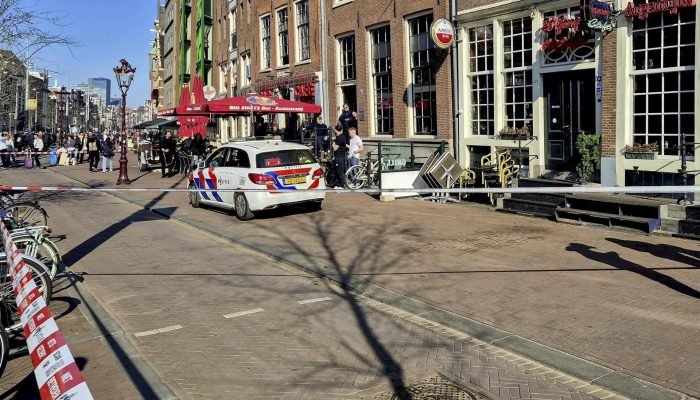 amsterda.ataque.jpg
