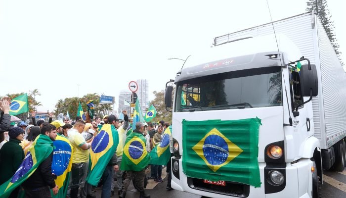 bloqueio-rodovias-2022-multa-caminhoneiros-moraes.jpg