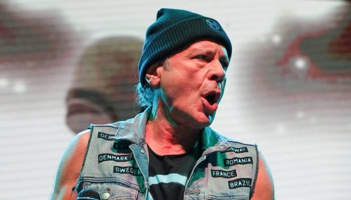 bruce-dickinson-solo-iron-maiden-2025-foto-ethan-miller-getty-images_widelg.jpg
