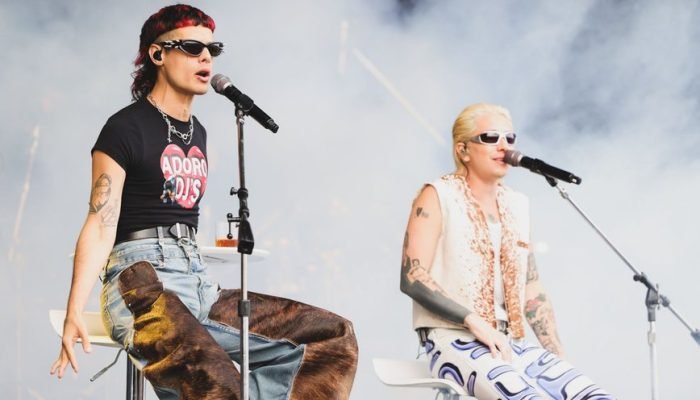 ca7riel-paco-amoroso-faz-show-explosivo-e-conquista-o-publico-brasileiro-no-lollapalooza-leia-a-rese.jpeg