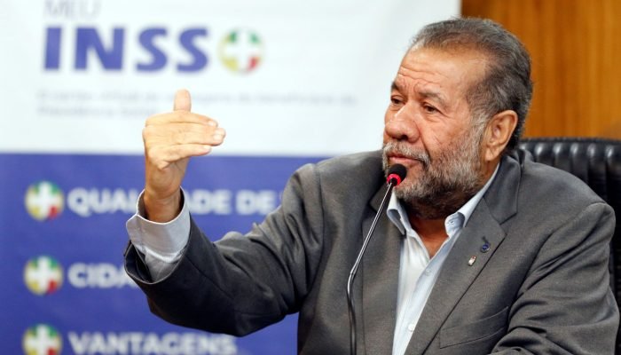 carlos-lupi.jpg