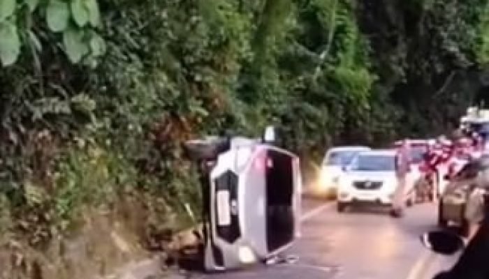 carro-tombado.jpg