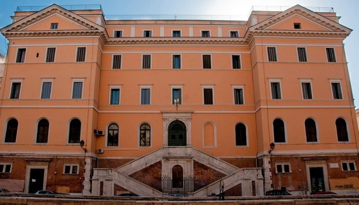 casa-descoberta-em-escola-romana-1.jpg
