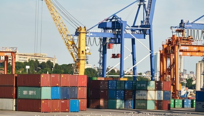 container-4465494_640.jpg