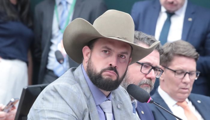 deputados-suspensao-trovao-pollon-vanhattem.jpg