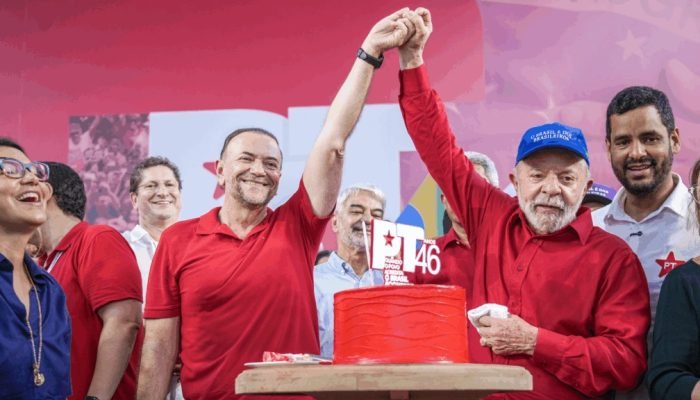 edinho-silva-com-lula-foto-joao-valadares-agencia-pt.jpg