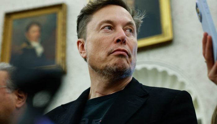 elon-musk-gettyimages-2216312549.jpg