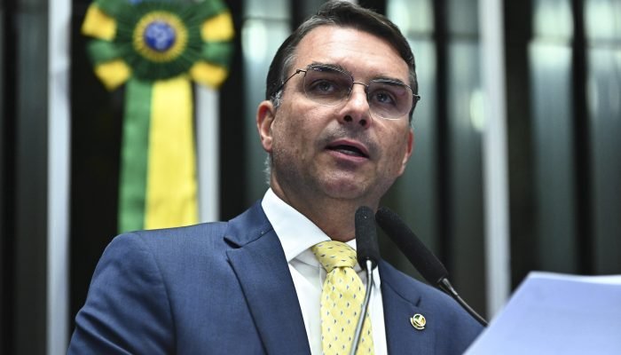 flavio-bolsonaro-2.jpg